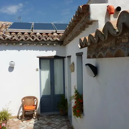 Amphisya ベッド・アンド・ブレックファスト 3*