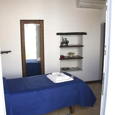 Amphisya ロッチェッラ・イオーニカ