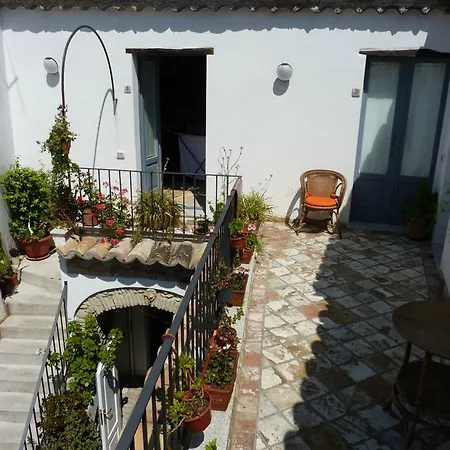 Bed & Breakfast Amphisya 3*