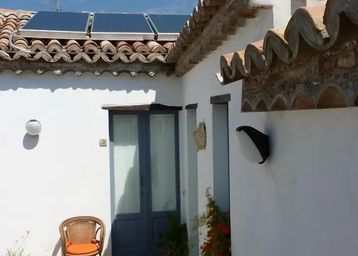 Amphisya Bed & Breakfast 3*